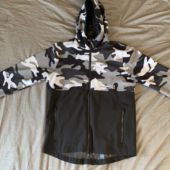 Camo Hollister Windbreaker / Rain Jacket - Picture 1 of 4
